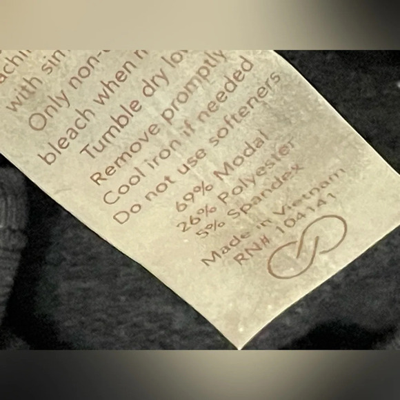 Calia XS Effortless Zipper Caviar‎ Black Pullover - Picture 12 of 12